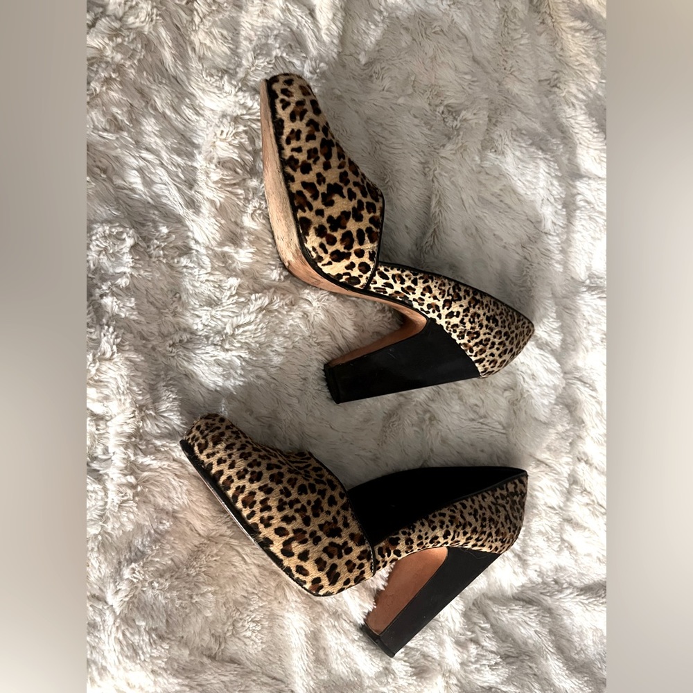 Rachel Comey Leopard Print Calf Hair Heels in Brown / Black.